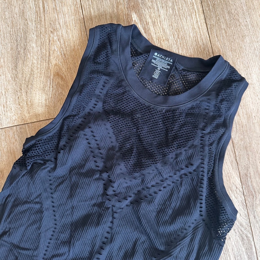 Athleta Momentum Seamless Mesh Tank Top Black Medium Athleisure